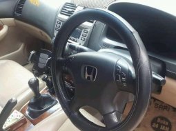 2005 Honda Accord dijual 2