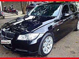 Jual Mobil BMW 3 Series 320i 2005 1