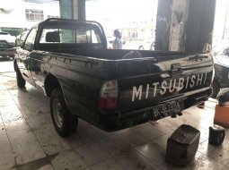 Mitsubishi L200 Strada 2005 harga murah 4