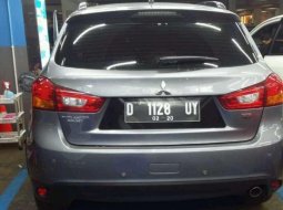 Mitsubishi Outlander  2015 Abu-abu 2