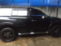 Mitsubishi Pajero Sport Exceed 2013 Hitam 3