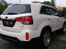 Jual mobil Kia Sorento 2013 4