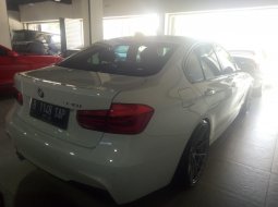 Jual BMW 3 Series 330i 2018 2