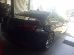 Jual BMW 5 Series 520i 2015 3