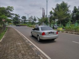 Mobil Ford Lynx Ghia 2004 terawat di Jambi 6