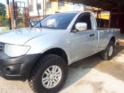 Mitsubishi Triton  2014 Silver 2