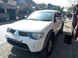 Mitsubishi Triton () 2014 kondisi terawat 6