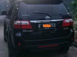 Jual Toyota Fortuner 2.7 V 2010  3