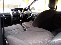 Jual mobil Nissan Livina XR 2012  5