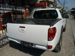 Mitsubishi Triton () 2014 kondisi terawat 4