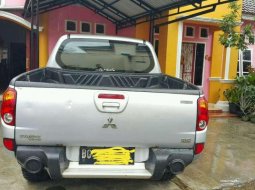 Mitsubishi Triton EXCEED 2011 Silver 1