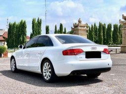 Audi A4 (S-Line) 2011 kondisi terawat 8