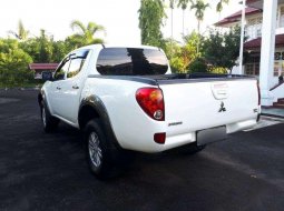 Mitsubishi Triton () 2011 kondisi terawat 1