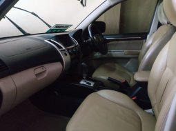 Jual Mobil Mitsubishi Pajero Sport Exceed 2010 3