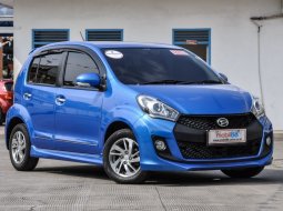 Jual mobil Daihatsu Sirion D 2015 2