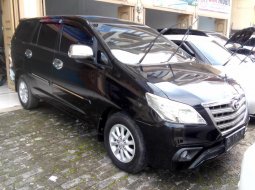 Jual Toyota Kijang Innova 2.5 E 2014 1