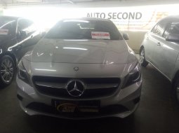 Jual Mobil Mercedes-Benz CLA 200 2014  1