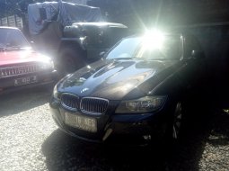 Jual mobil BMW 3 Series 325i 2010  1