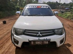 Mitsubishi Triton () 2014 kondisi terawat 7