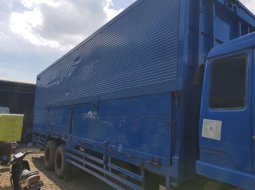 Mitsubishi Fuso  2000 Biru 3