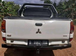 Mitsubishi Triton () 2014 kondisi terawat 6