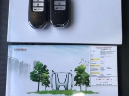 2017 Honda CR-V dijual 7