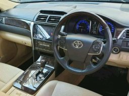 Toyota Camry V 2015 Silver 3