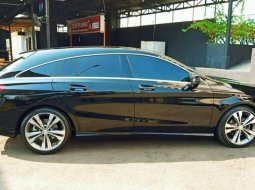 Mercedes-Benz CLA 200 2016 Hitam 1