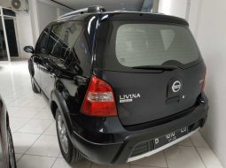 Jual Mobil Nissan Livina X-Gear 2010 5