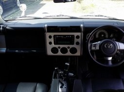 Jual mobil Toyota FJ Cruiser 4.0L V8 NA 2011  6