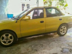 Hyundai Cakra  1996 Kuning 3