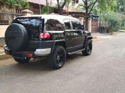 Toyota FJ Cruiser (4.0L V8 NA) 2013 kondisi terawat 5