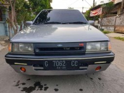 Ford Laser 1990 terbaik 3