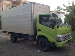 2009 Hino Dutro dijual 6