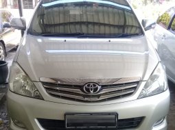 Jual Toyota Kijang Innova G 2.0 2011 1