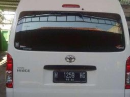 Toyota Hiace High Grade Commuter 2016 harga murah 1