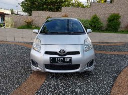 Jual Toyota Yaris E 2012 8