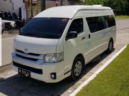 2016 Toyota Hiace dijual 6