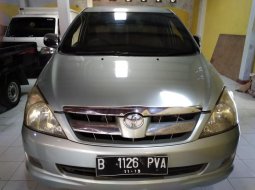 Jual Toyota Kijang Innova 2.0 V 2004  5