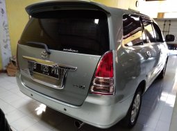 Jual Toyota Kijang Innova 2.0 V 2004  2
