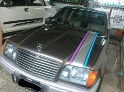 Mercedes-Benz 300E W124 1992 Ungu 7