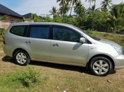 Nissan Grand Livina (Ultimate) 2010 kondisi terawat 3