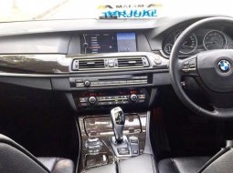 BMW 5 Series (528i) 2012 kondisi terawat 6