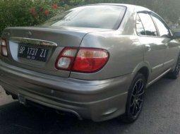 Nissan Sentra  2001 Abu-abu 6