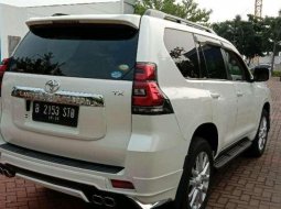 2012 Toyota Land Cruiser dijual 3