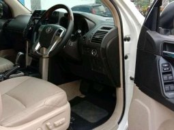 2012 Toyota Land Cruiser dijual 2