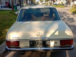 Mercedes-Benz 200 1975 dijual 2