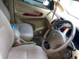 Toyota Kijang Innova V 2005 harga murah 7