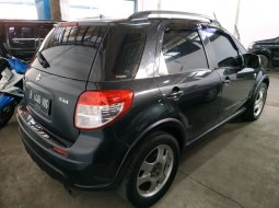 Jual Suzuki SX4 X-Over 2008 5