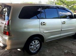 2012 Toyota Kijang Innova dijual 2